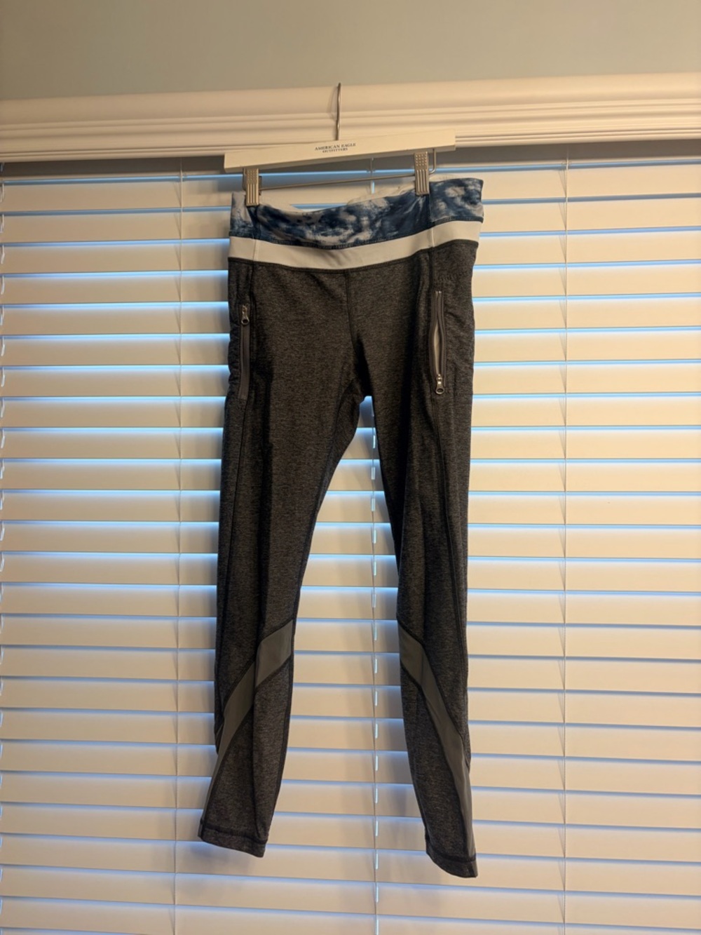 lululemon athletica Inspire Tight ll -Gray Leggings with Blue Tie-Dye Waistband